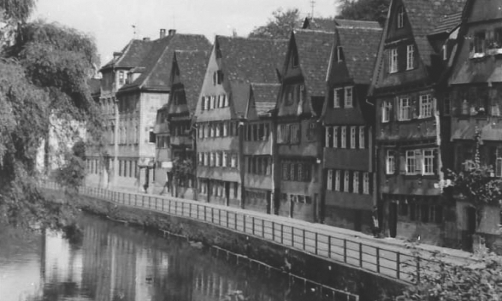 Bischofstraße entlang der Nagold, mit Palais Vischer, heute Museum der Stadt (© Martin Hesse Erben)